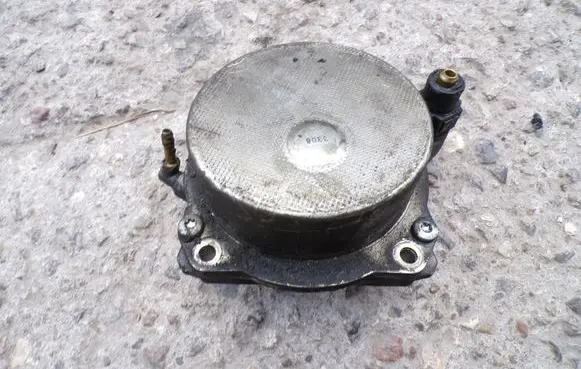 Opel Vectra C Vacuum pump 55188660