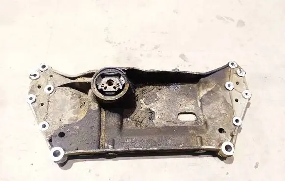 Skoda Octavia Mk2 (1Z) Front subframe