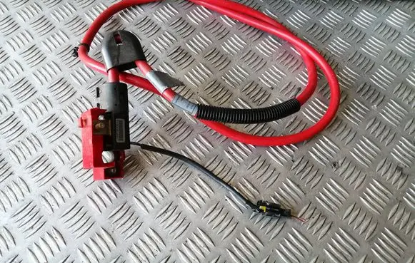 BMW 5 E60 E61 Positive cable (battery) 6929323 6929324