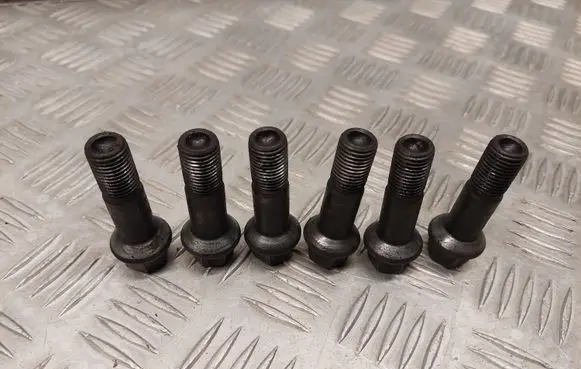 Mercedes-Benz S W222 Nuts/bolts 