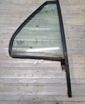 KIA Carens II Rear vent window glass E4L443R000070