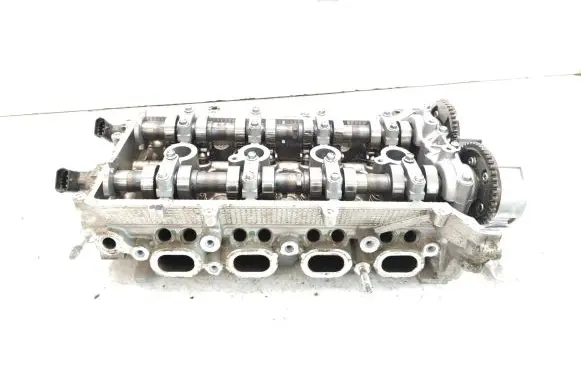 Suzuki Swift III Engine head 
