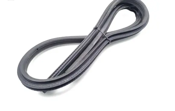BMW Z4 E89 Rubber seal front door (on door) 7046101 7046102