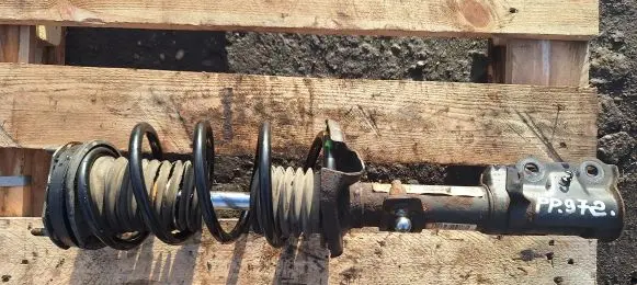 Front shock absorber with coil spring
