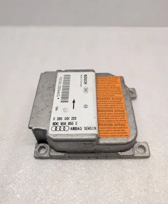 Audi A3 S3 8L Airbag control unit/module 8D0959655E 0285001223