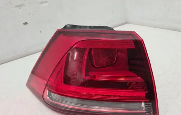 Volkswagen Golf VII Rear/tail lights 5G0945095M