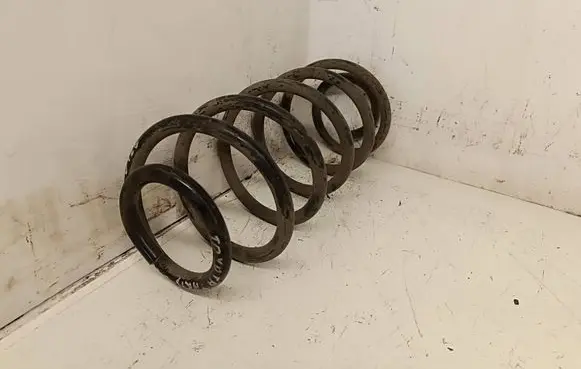 Toyota Yaris Rear coil spring