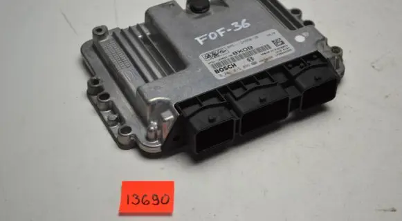 Ford Focus Engine control unit/module 9M5112A650DB 0281015856