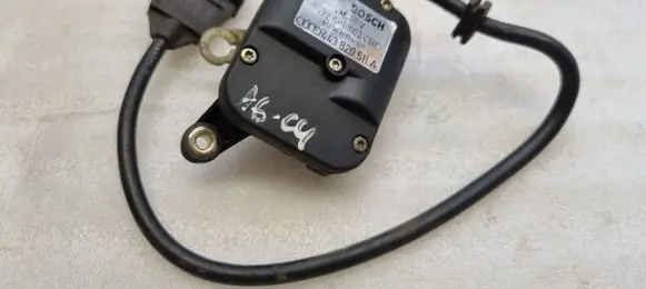 Audi A6 S6 C4 4A Air flap motor/actuator 0132801003