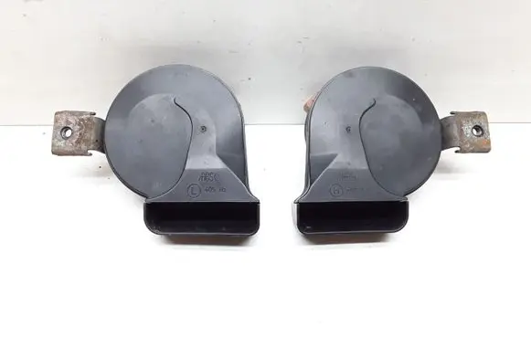 Volvo V70 Horn signal 9178849 9178848