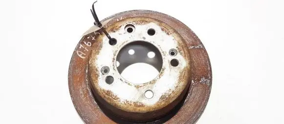 Hyundai i30 Rear brake disc neventiliuojamas