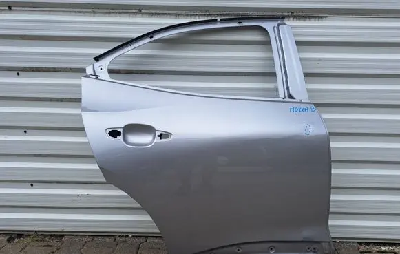 Opel Mokka B Rear door