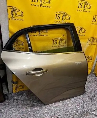 Renault Megane IV Rear door