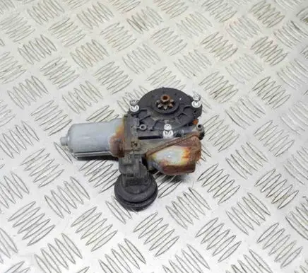 Toyota Prius (XW30) Rear door window regulator motor 8572047080 0620202791