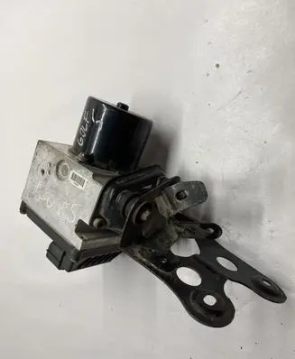 Volkswagen Golf V ABS Pump 3C0614095