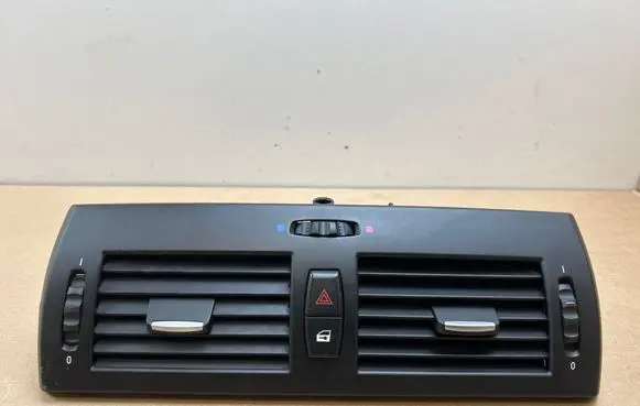 BMW X3 E83 Dash center air vent grill 3400074