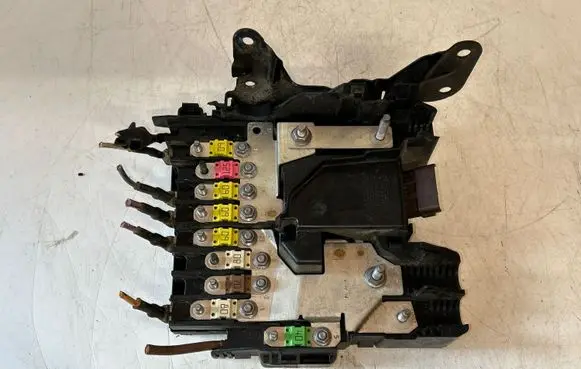 Citroen C4 II Picasso Battery control module 9675350280