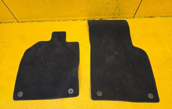 Audi R8 4S Front floor mat 