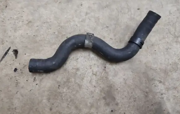 Toyota Avensis T250 Engine coolant pipe/hose