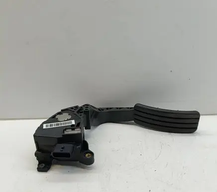 Renault Megane III Accelerator throttle pedal 180100009R