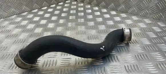 Mercedes-Benz E W212 Engine coolant pipe/hose A2045011582