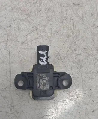 Mercedes-Benz CLA C117 X117 W117 Airbag deployment crash/impact sensor A1668210351 56054084AA 180120703