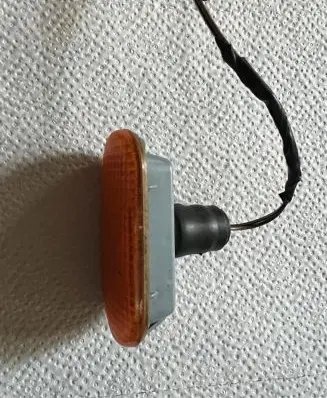 Volkswagen Golf IV Front fender indicator light 330949117B