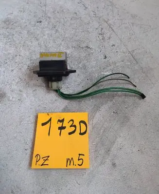 KIA Shuma Heater blower motor/fan resistor K521NB7
