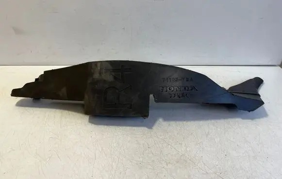 Honda Civic X Fender foam support/seal 74105TBA