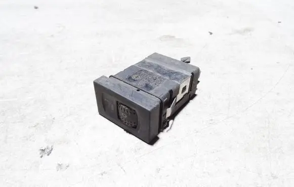 Volkswagen PASSAT B5 Seat heating switch 3B0963564D