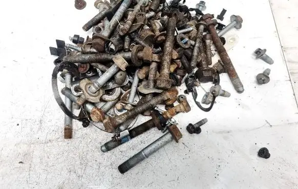 Mercedes-Benz GL X164 Nuts/bolts 