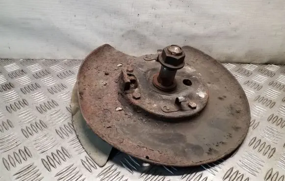 Volvo S70 V70 V70 XC Rear wheel hub spindle/knuckle 