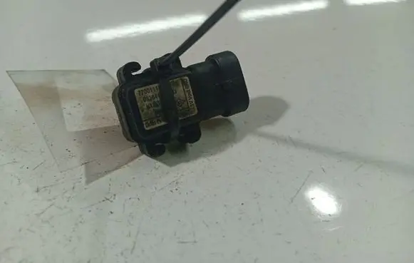 Renault Scenic I Air pressure sensor 7700111957
