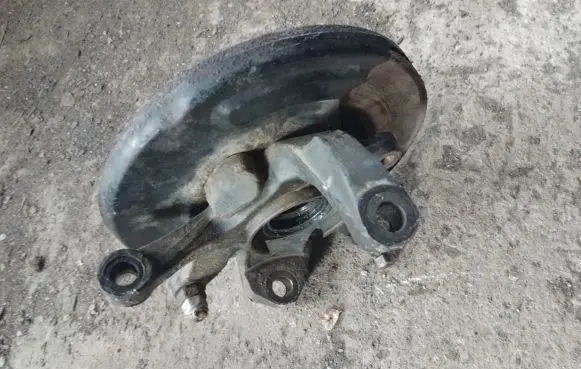 Nissan PickUp Front wheel hub
