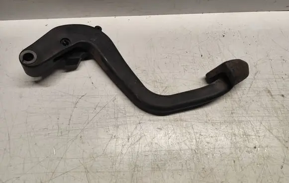 BMW 3 E46 Clutch pedal 35311163882