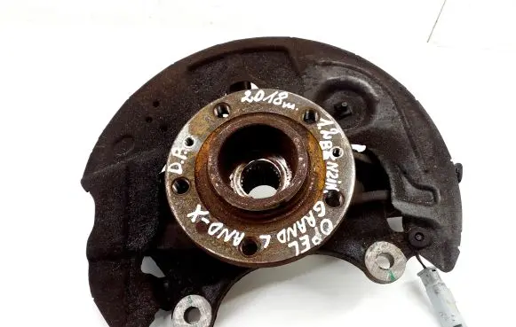 Opel Grandland X Front wheel hub 9825606280
