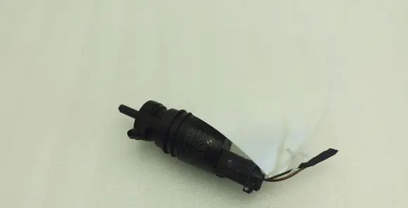 BMW 5 F10 F11 Windscreen/windshield washer pump 6934160 67126934160
