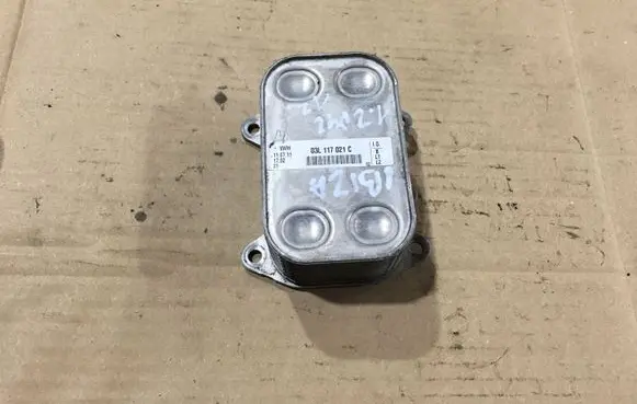 Seat Ibiza IV (6J,6P) Engine oil radiator 03L117021C