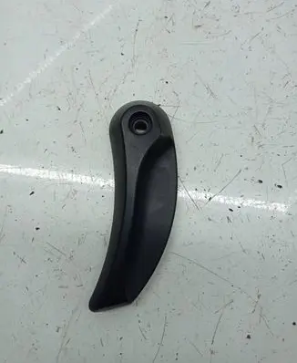 Engine bonnet (hood) release handle