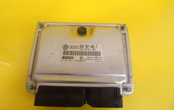 Audi A4 S4 B6 8E 8H Engine control unit/module 8E0907401T 0281011444