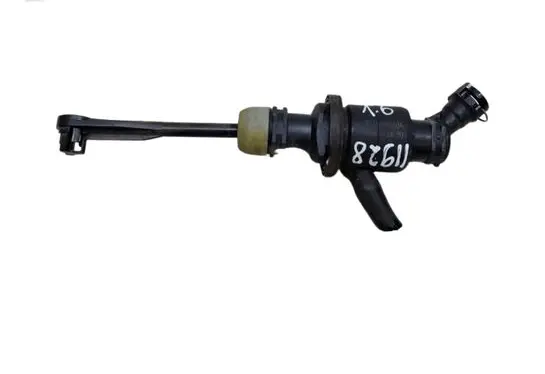 Clutch slave cylinder