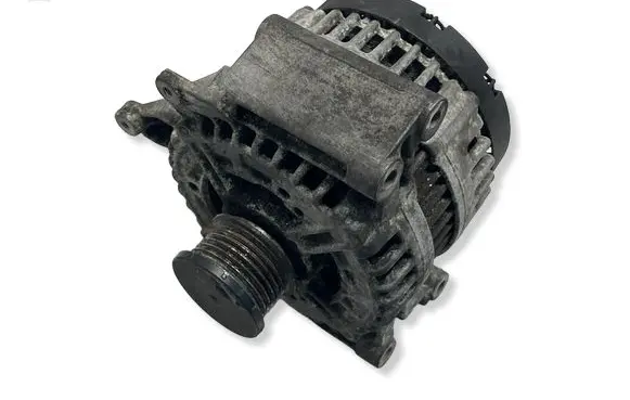 Mercedes-Benz C W204 Generator/alternator 0121715029 A0131549002