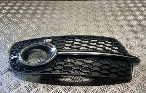 Audi Q5 SQ5 8R Front fog light trim/grill 8R0807681S