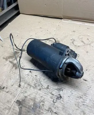 BMW 5 E39 Starter motor AU14013C4B A1915U 8017300
