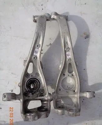 Lamborghini Urus Stub axle 4M0407560A