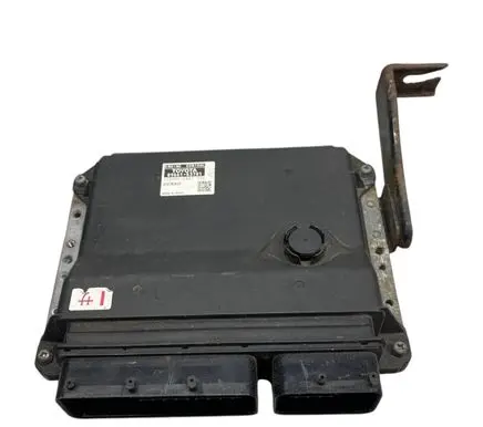 Lexus IS 220D-250-350 Engine control unit/module 8966153701 1758009481
