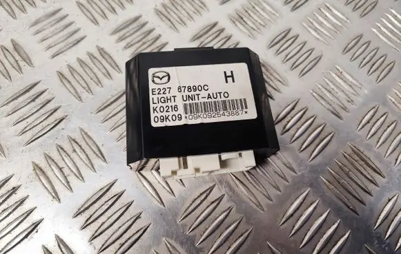 Mazda CX-7 Light module LCM E22767890C