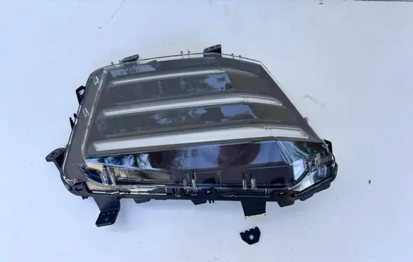 Peugeot 2008 II Front fog light 9850436380
