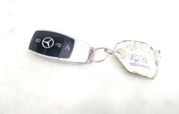 Mercedes-Benz E W213 Ignition key/card 