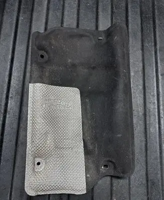 Volvo V60 Heat shield in engine bay 31353957